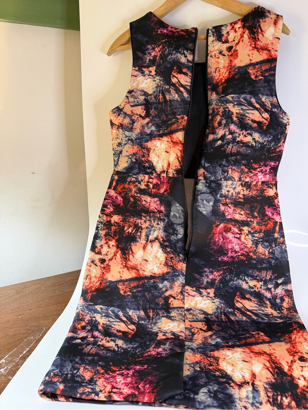 Cynthia Rowley size 8 colorful funky stretchy sleeveless dress 🤩 fun - Picture 13 of 15